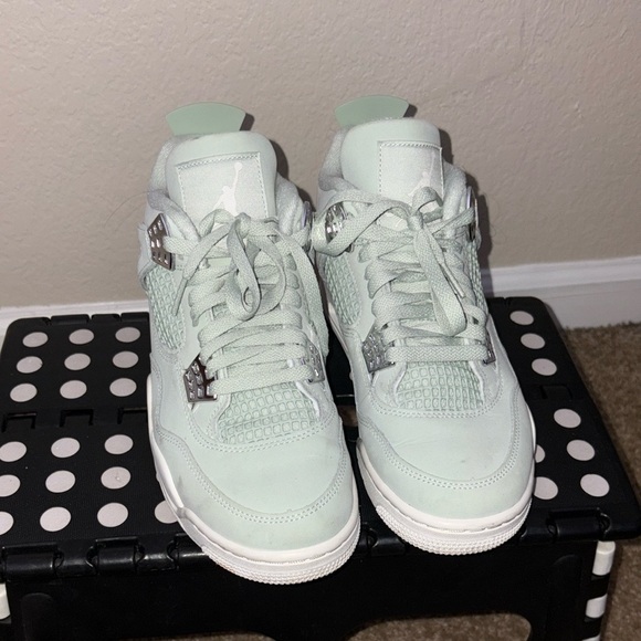 Jordan 4 - Picture 1 of 7